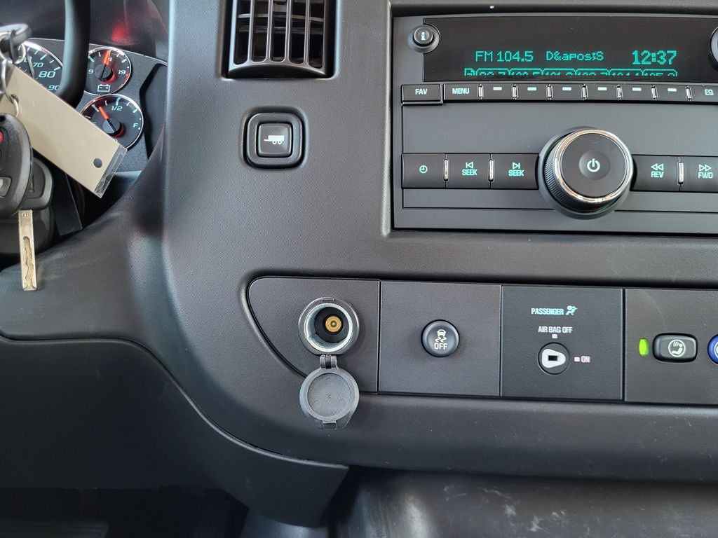 2024 Chevrolet Express Passenger RWD 2500 Regular Wheelbase LT