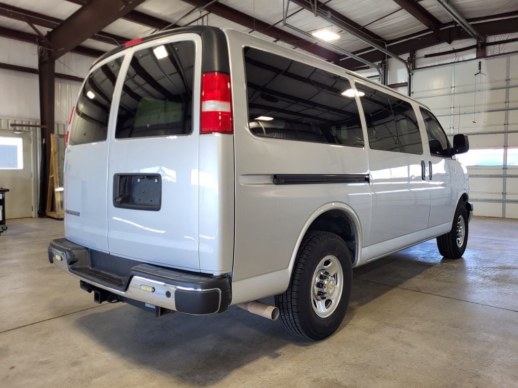 2024 Chevrolet Express Passenger RWD 2500 Regular Wheelbase LT