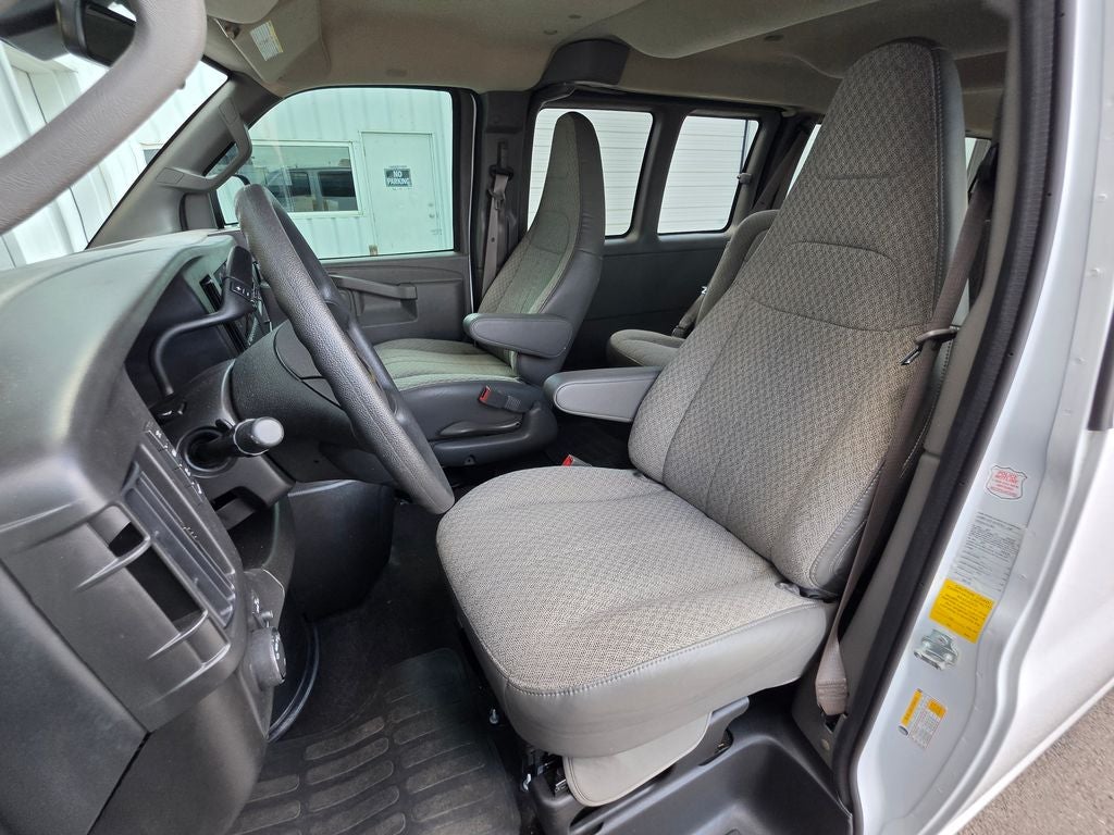 2025 Chevrolet Express Passenger RWD 3500 Extended Wheelbase LT