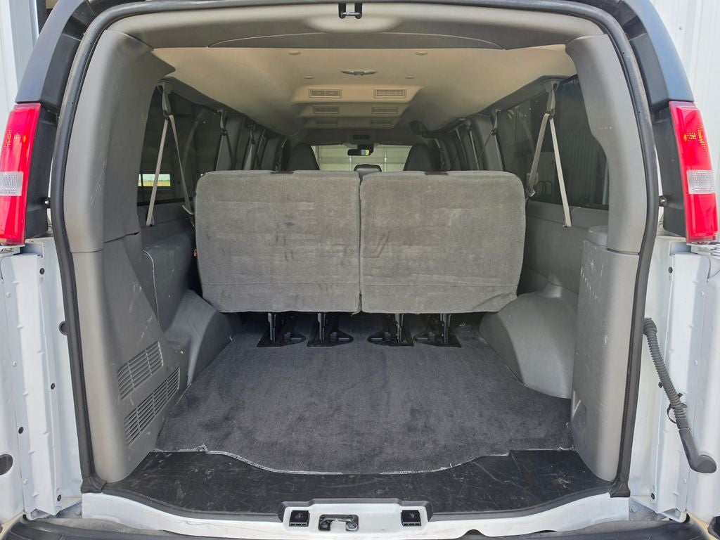 2025 Chevrolet Express Passenger RWD 3500 Extended Wheelbase LT