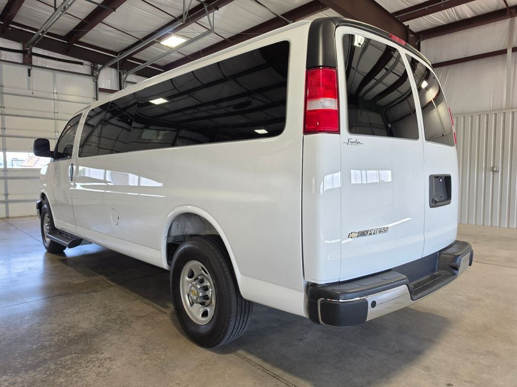 2025 Chevrolet Express Passenger RWD 3500 Extended Wheelbase LT