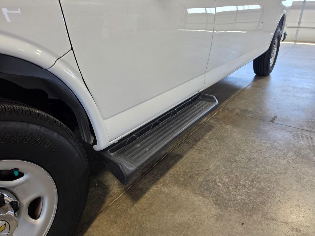 2025 Chevrolet Express Passenger RWD 3500 Extended Wheelbase LT