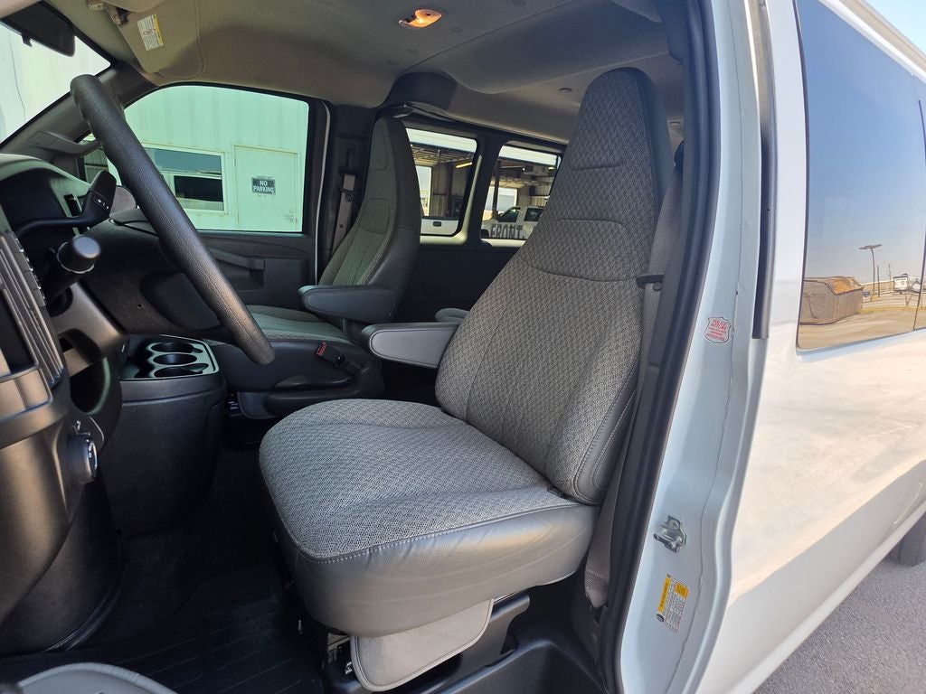 2025 Chevrolet Express Passenger RWD 3500 Extended Wheelbase LT