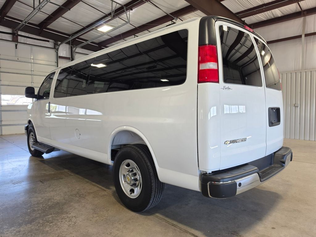 2025 Chevrolet Express Passenger RWD 3500 Extended Wheelbase LT