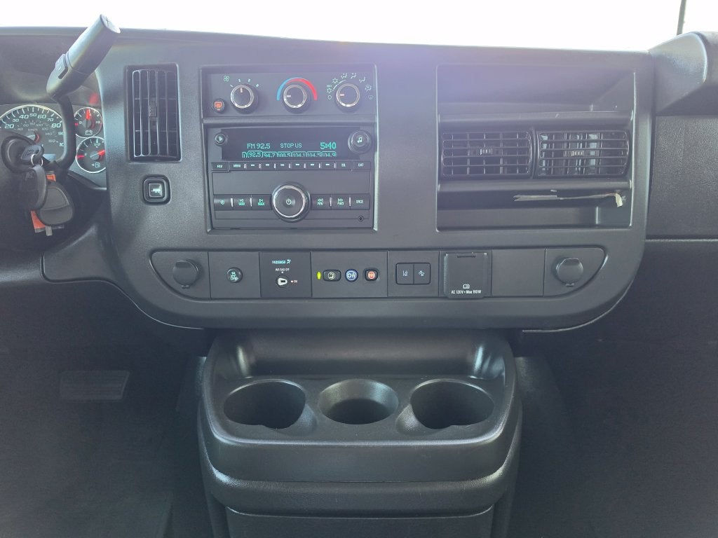 2025 Chevrolet Express Passenger RWD 3500 Extended Wheelbase LT