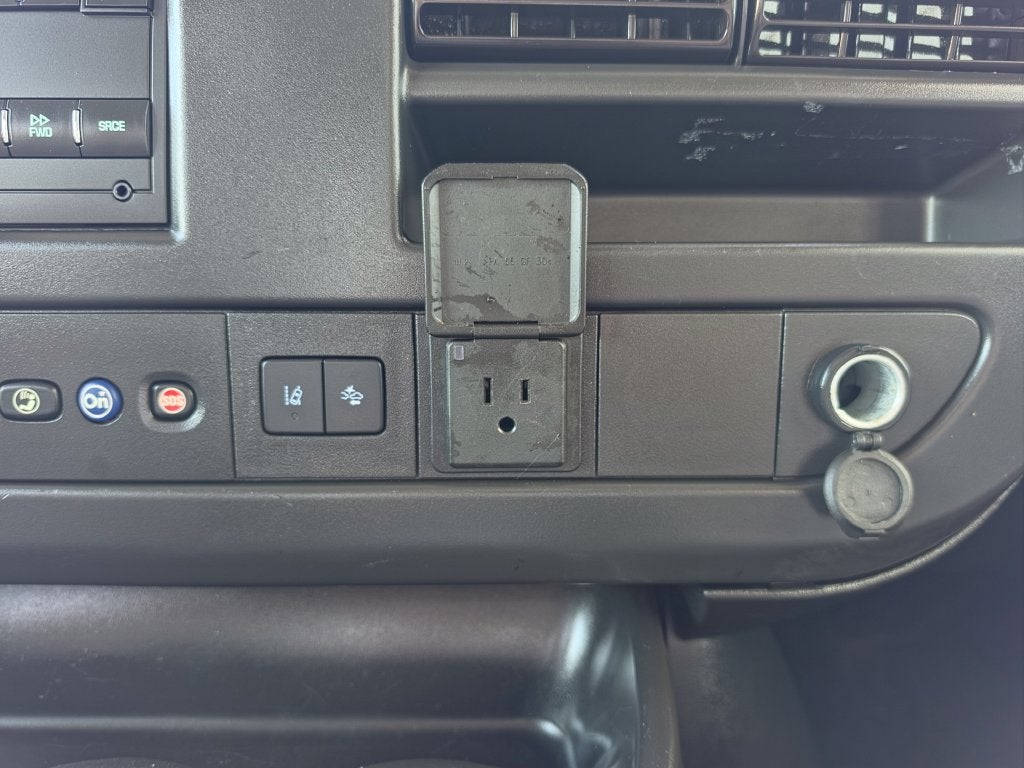 2025 Chevrolet Express Passenger RWD 3500 Extended Wheelbase LT