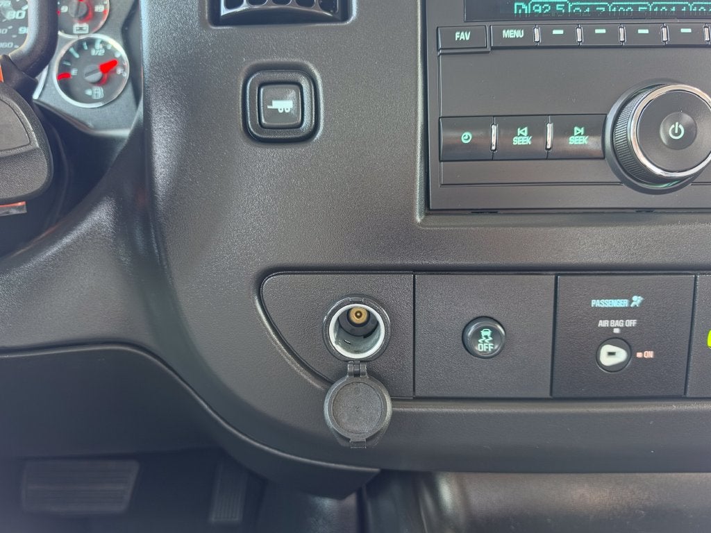 2025 Chevrolet Express Passenger RWD 3500 Extended Wheelbase LT