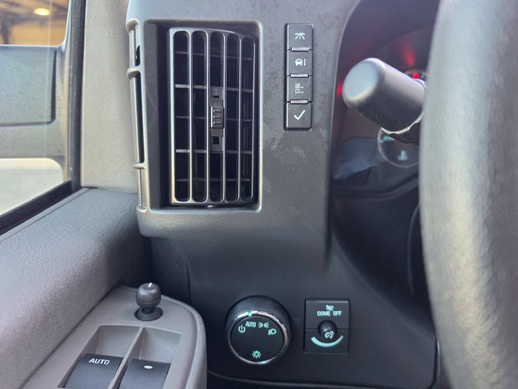 2025 Chevrolet Express Passenger RWD 3500 Extended Wheelbase LT