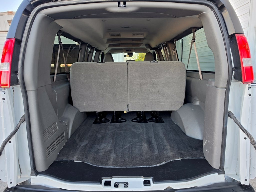 2025 Chevrolet Express Passenger RWD 3500 Extended Wheelbase LT