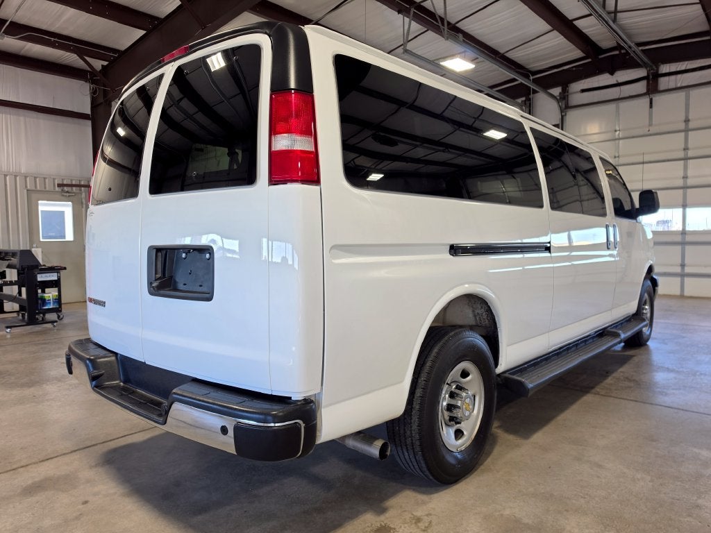 2025 Chevrolet Express Passenger RWD 3500 Extended Wheelbase LT