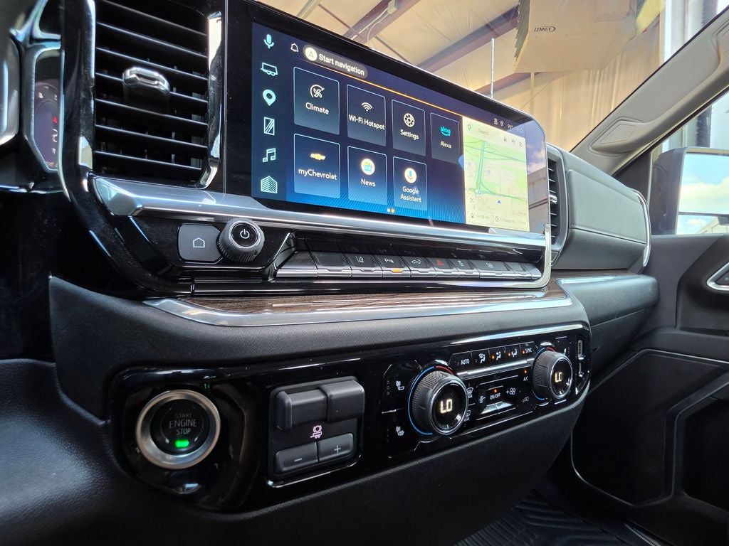 2025 Chevrolet Silverado 2500HD 4WD Crew Cab Standard Bed LT