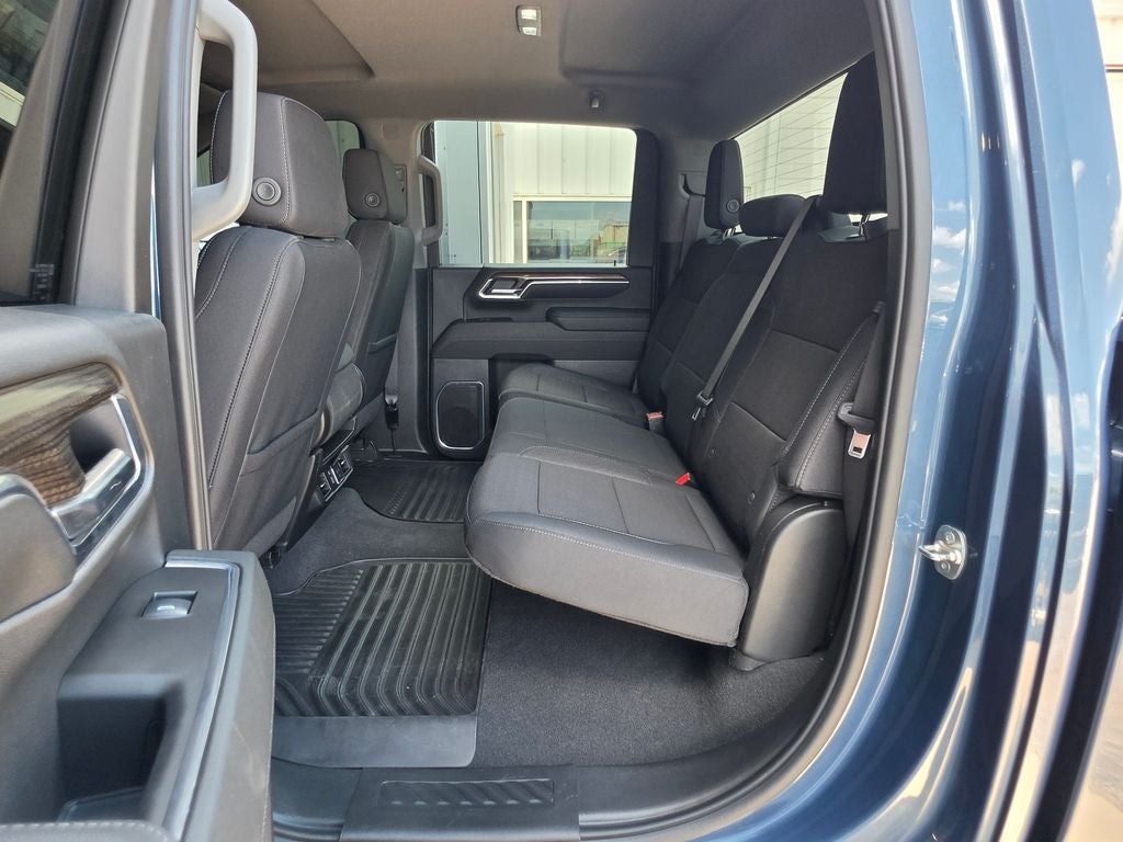 2025 Chevrolet Silverado 2500HD 4WD Crew Cab Standard Bed LT