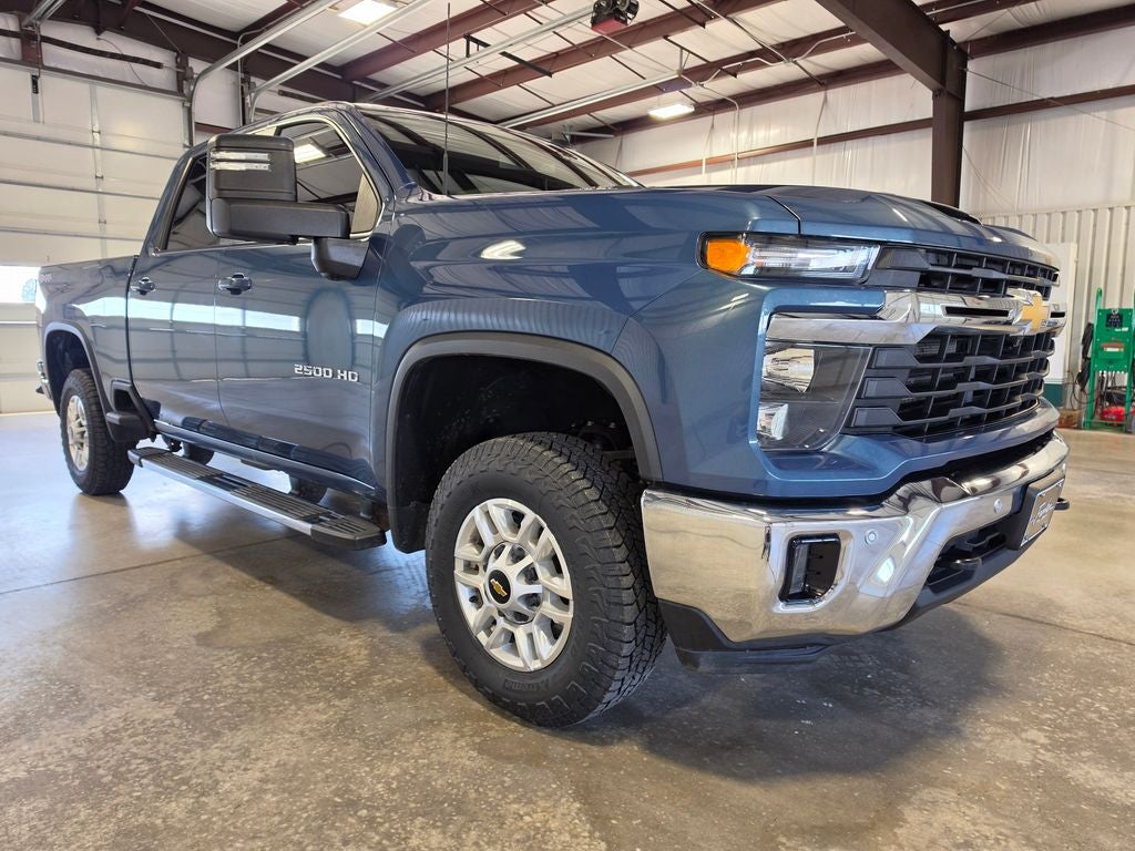 2025 Chevrolet Silverado 2500HD 4WD Crew Cab Standard Bed LT