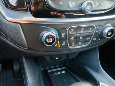 2022 Chevrolet Traverse AWD LT Leather