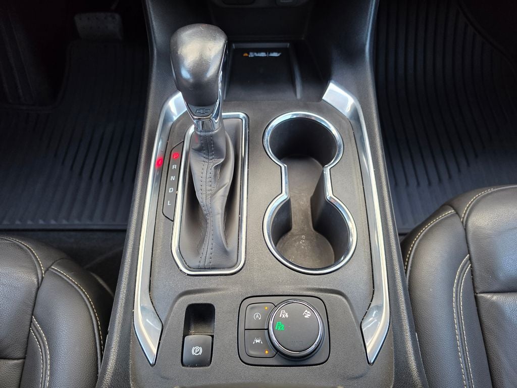 2022 Chevrolet Traverse AWD LT Leather