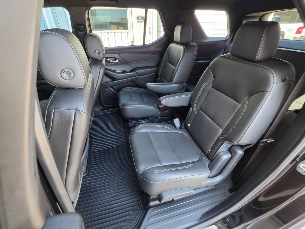 2022 Chevrolet Traverse AWD LT Leather