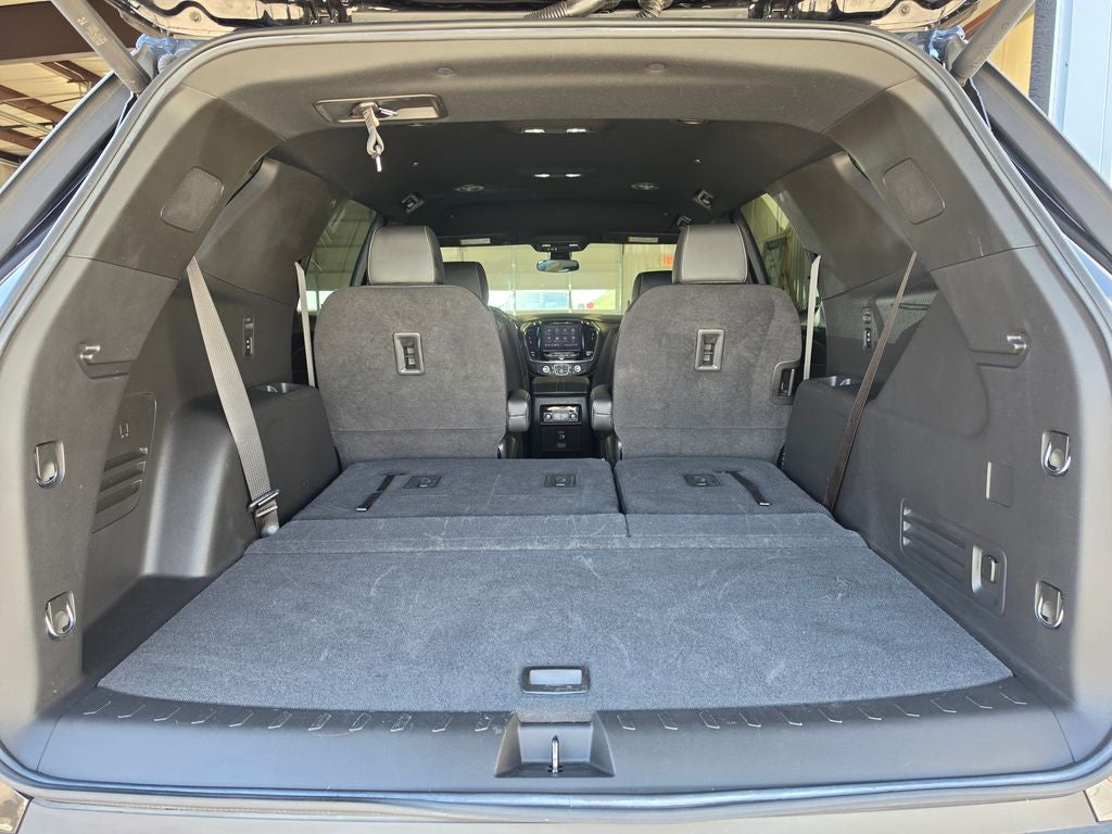 2022 Chevrolet Traverse AWD LT Leather
