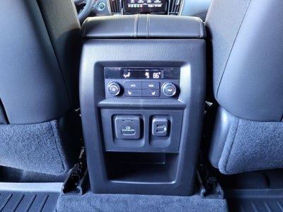 2023 Chevrolet Traverse AWD High Country