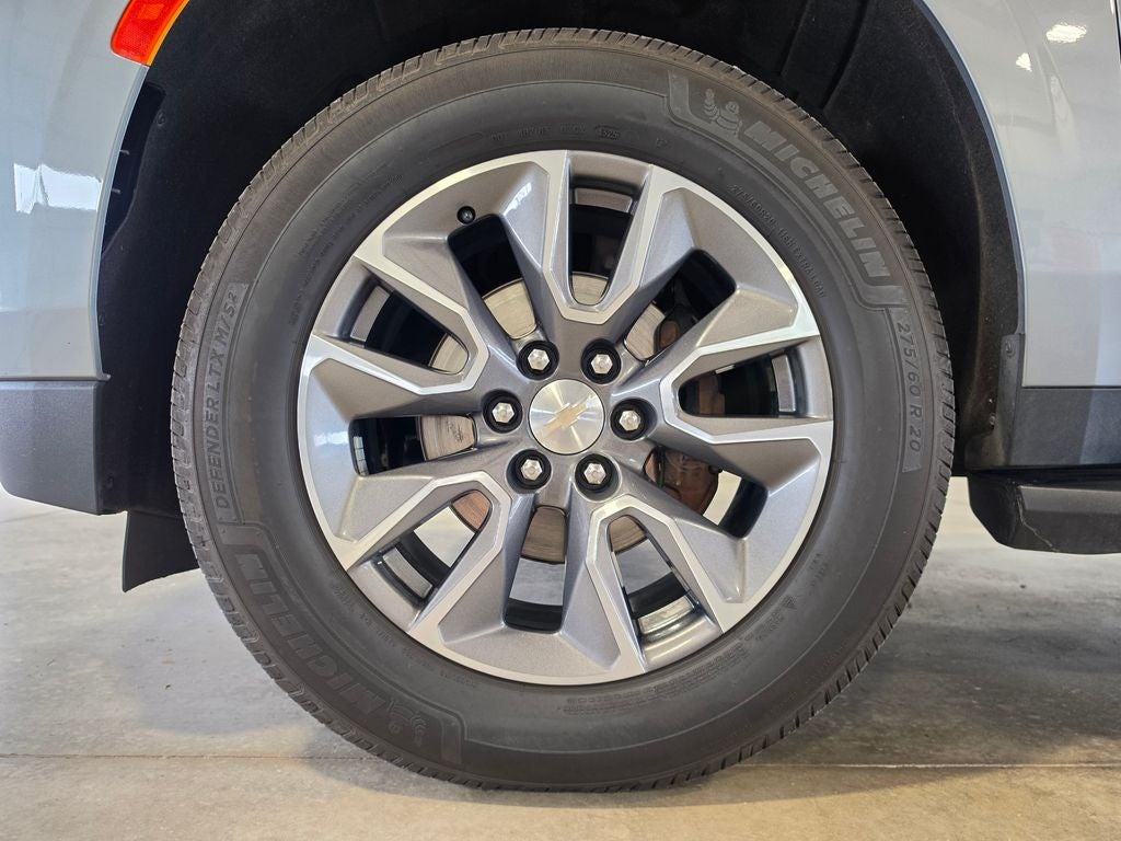 2023 Chevrolet Suburban 4WD LT