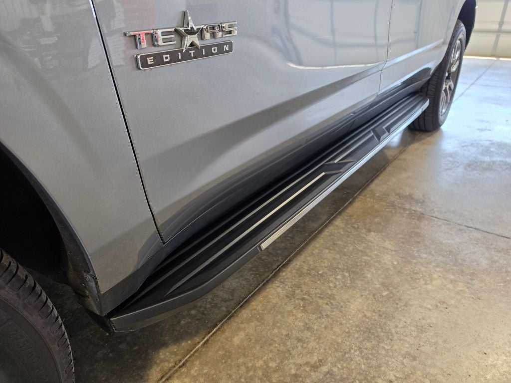 2023 Chevrolet Suburban 4WD LT