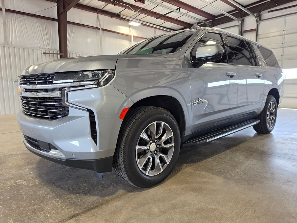 2023 Chevrolet Suburban 4WD LT