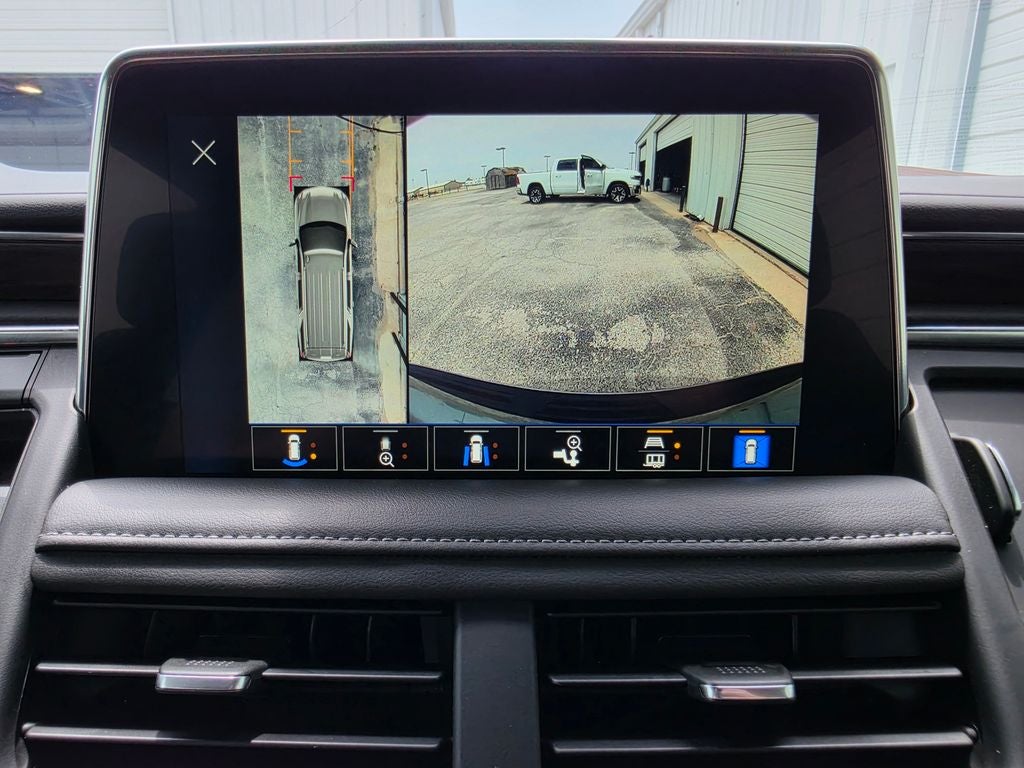 2023 Chevrolet Suburban 4WD LT