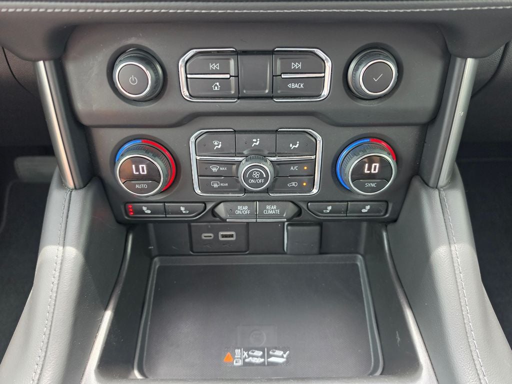 2023 Chevrolet Suburban 4WD LT