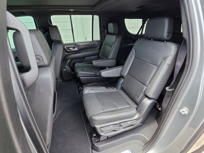 2023 Chevrolet Suburban 4WD LT