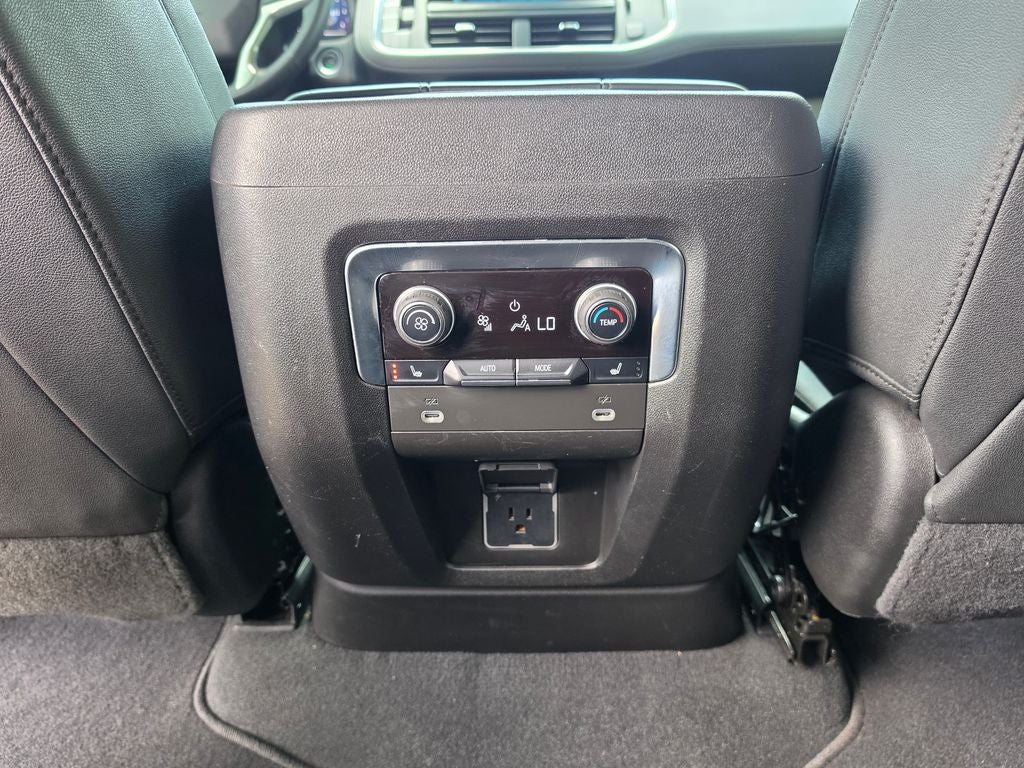 2023 Chevrolet Suburban 4WD LT