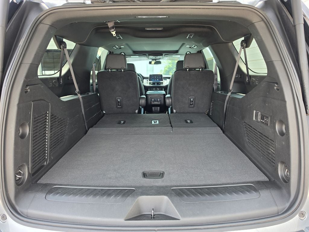2023 Chevrolet Suburban 4WD LT