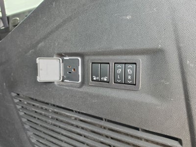 2023 Chevrolet Suburban 4WD LT