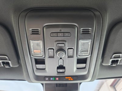 2023 Chevrolet Suburban 4WD LT