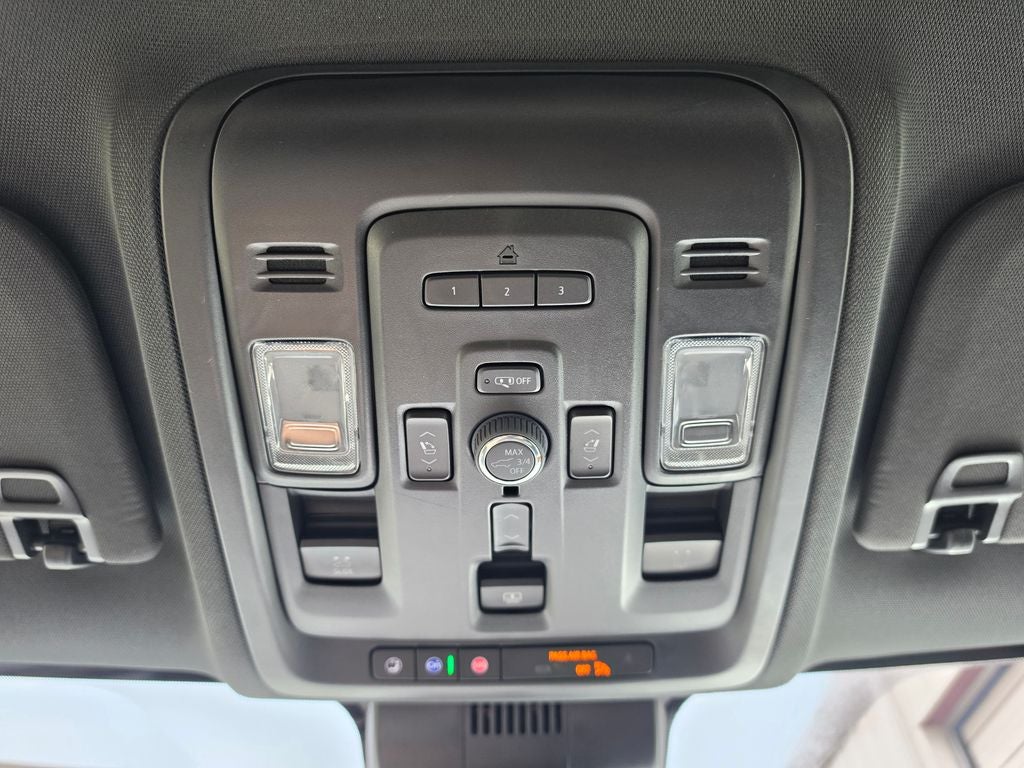 2023 Chevrolet Suburban 4WD LT