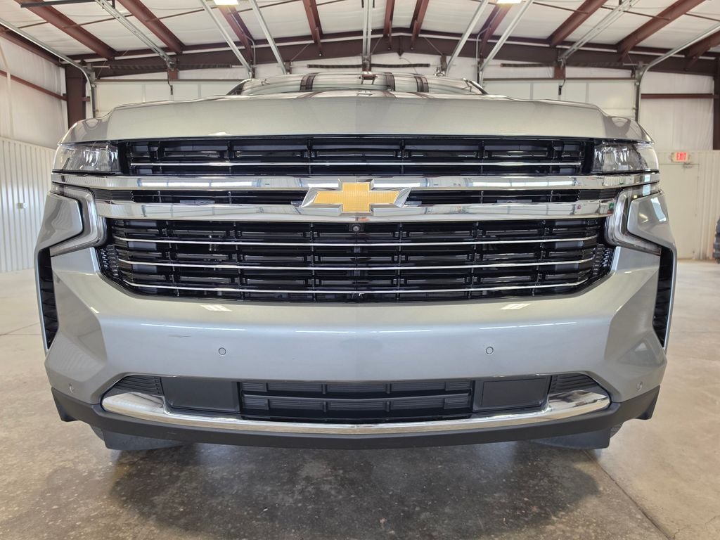 2023 Chevrolet Suburban 4WD LT