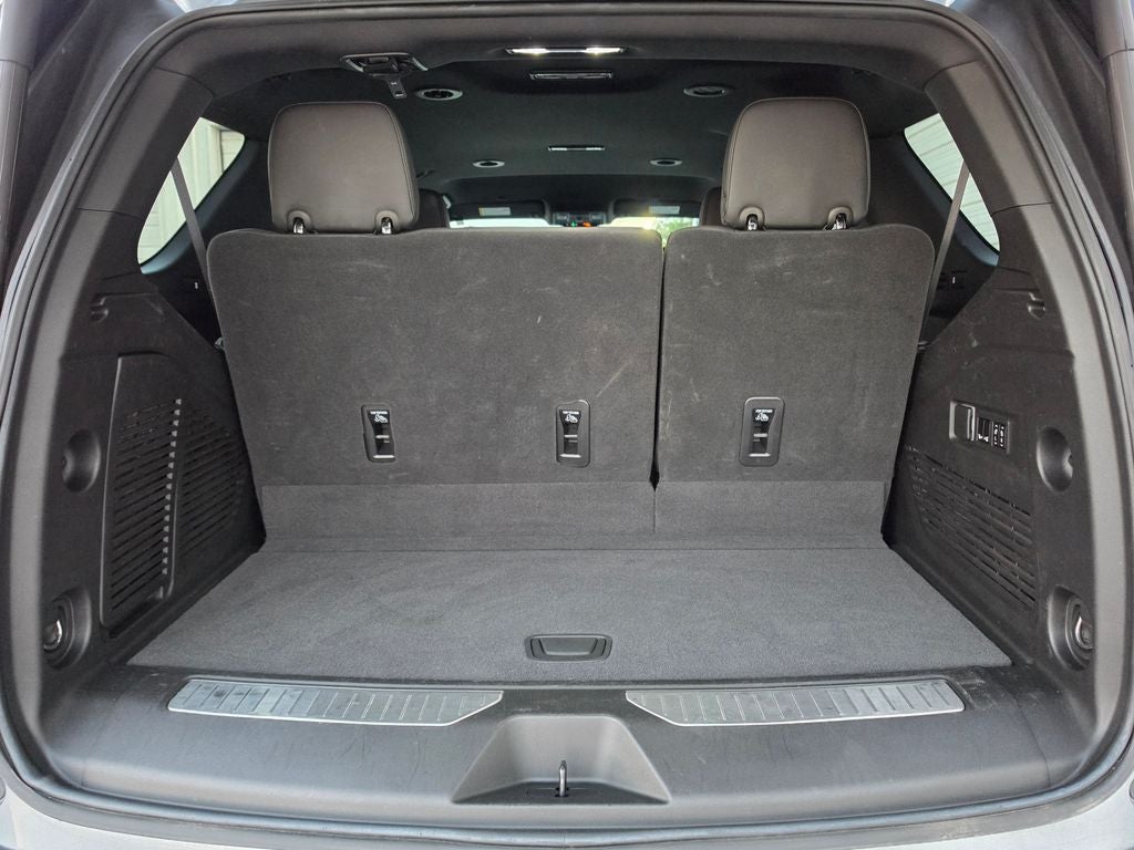 2023 Chevrolet Tahoe 4WD RST