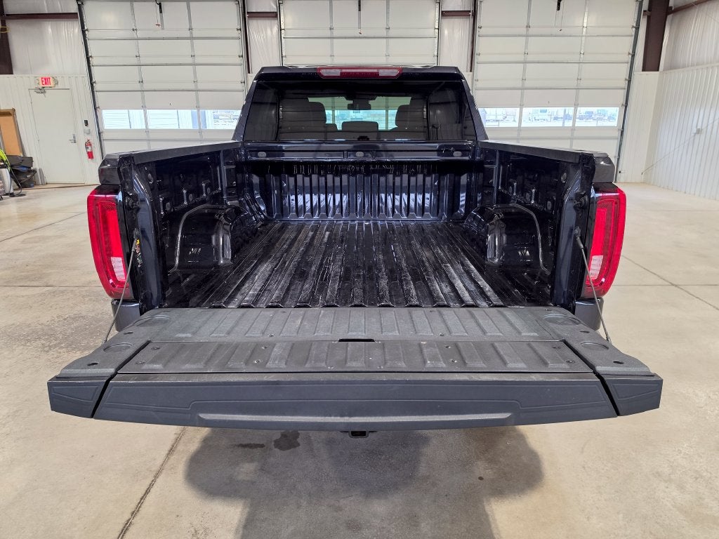 2025 GMC Sierra 1500 4WD Crew Cab Short Box SLT