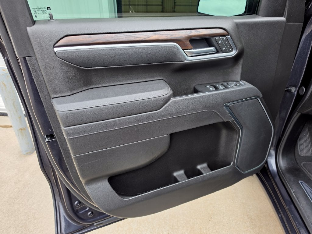2025 GMC Sierra 1500 4WD Crew Cab Short Box SLT