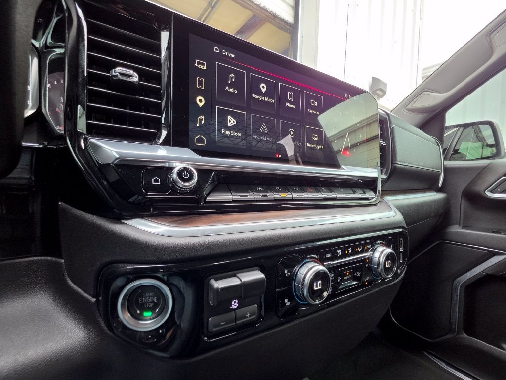 2025 GMC Sierra 1500 4WD Crew Cab Short Box SLT