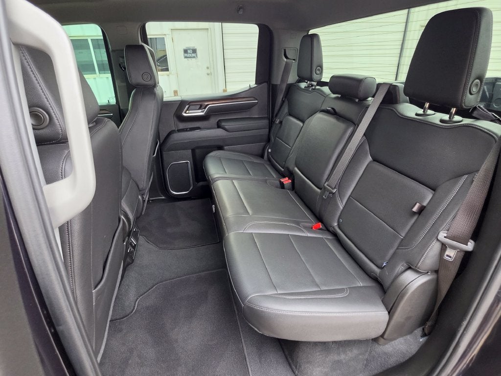 2025 GMC Sierra 1500 4WD Crew Cab Short Box SLT