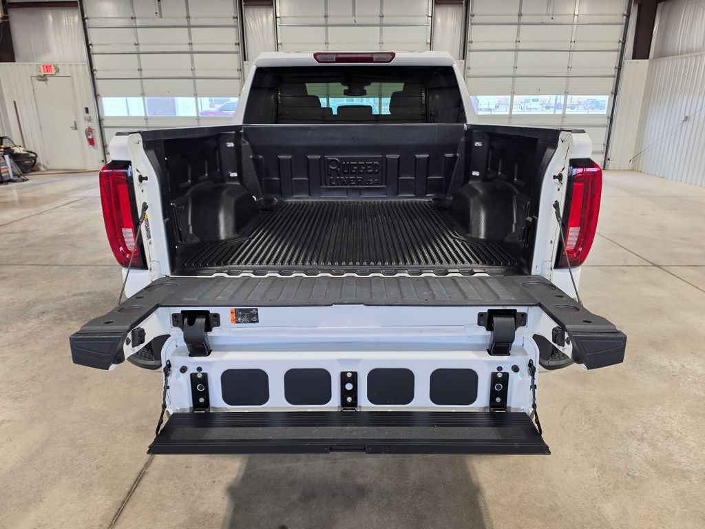 2025 GMC Sierra 1500 4WD Crew Cab Short Box SLT
