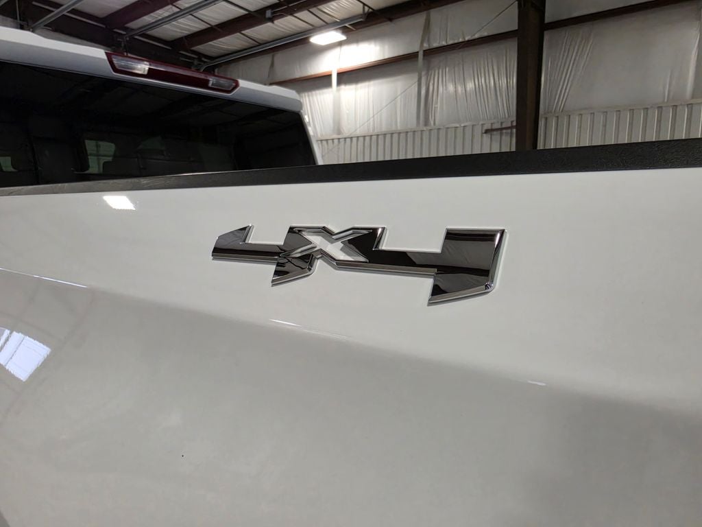 2025 GMC Sierra 1500 4WD Crew Cab Short Box SLT