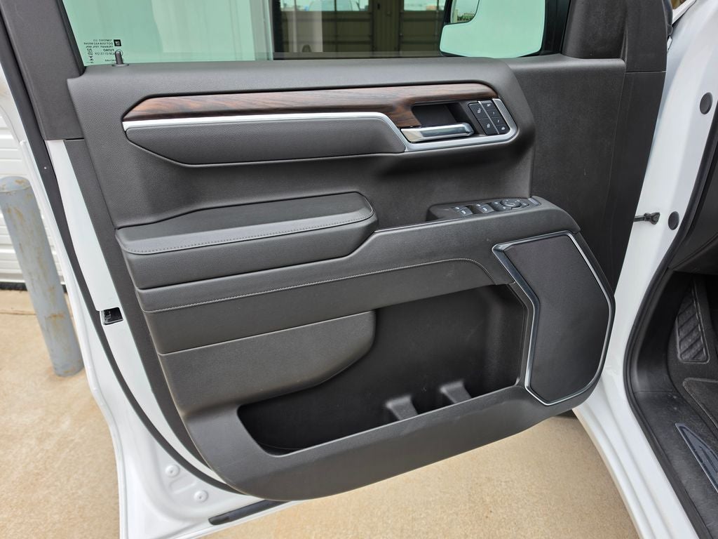 2025 GMC Sierra 1500 4WD Crew Cab Short Box SLT