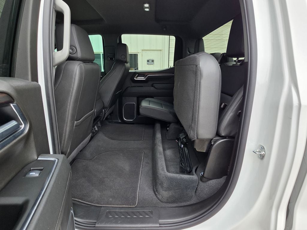 2025 GMC Sierra 1500 4WD Crew Cab Short Box SLT