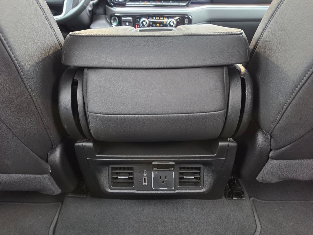 2025 GMC Sierra 1500 4WD Crew Cab Short Box SLT