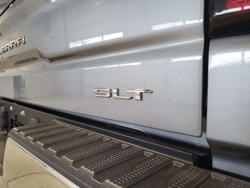 2025 GMC Sierra 1500 4WD Crew Cab Short Box SLT