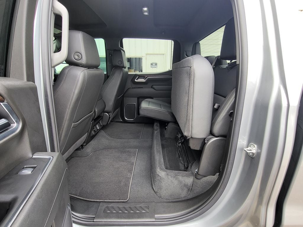 2025 GMC Sierra 1500 4WD Crew Cab Short Box SLT