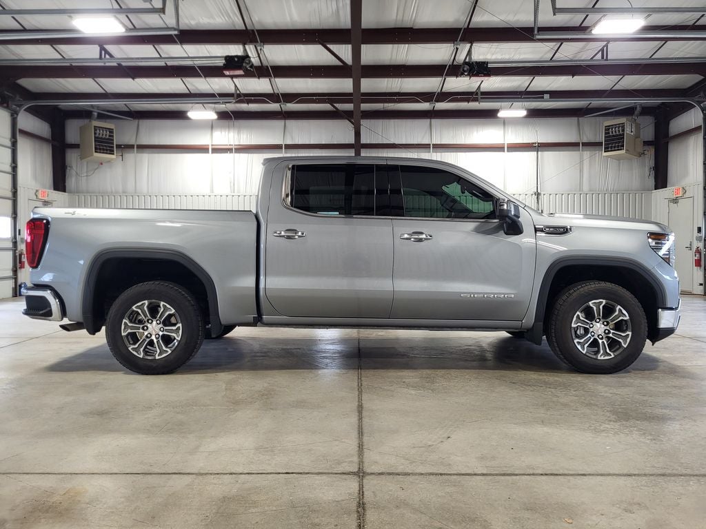 2025 GMC Sierra 1500 4WD Crew Cab Short Box SLT