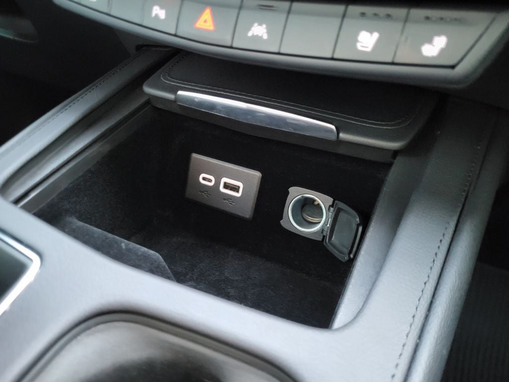 2024 Cadillac XT4 AWD Premium Luxury