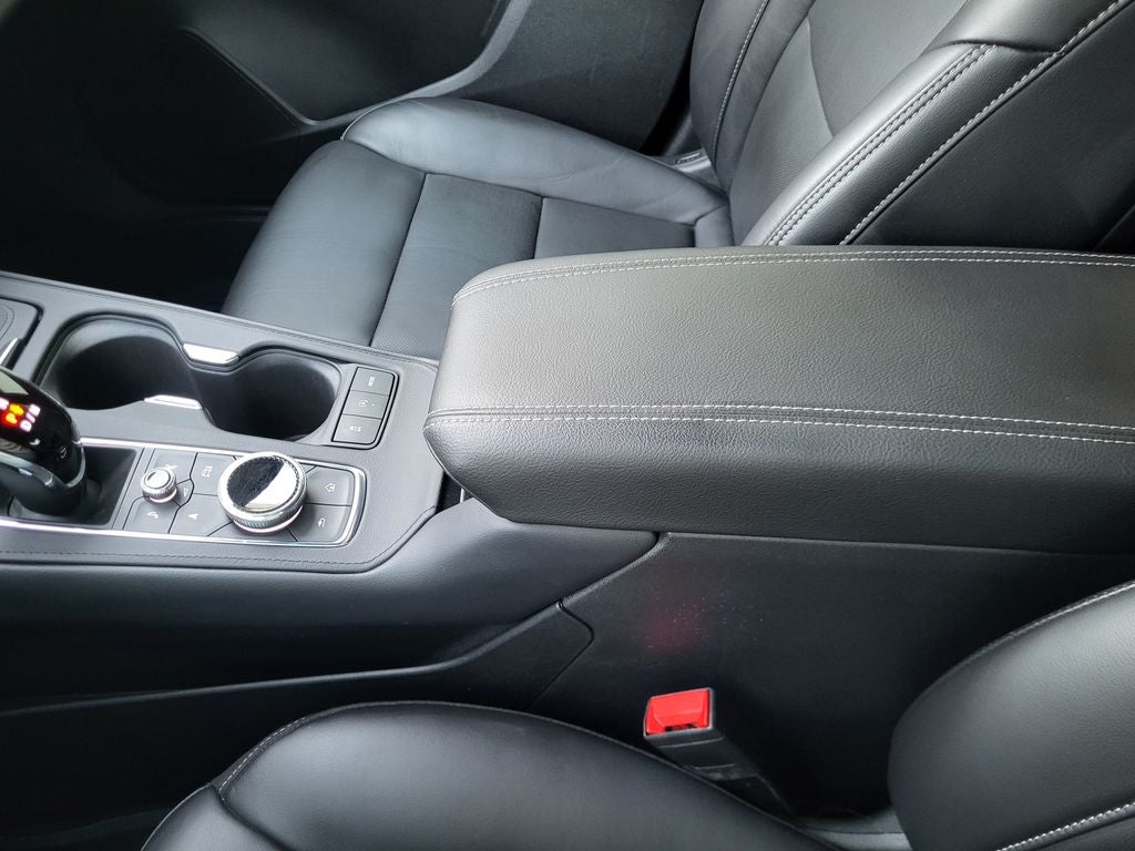 2024 Cadillac XT4 AWD Premium Luxury