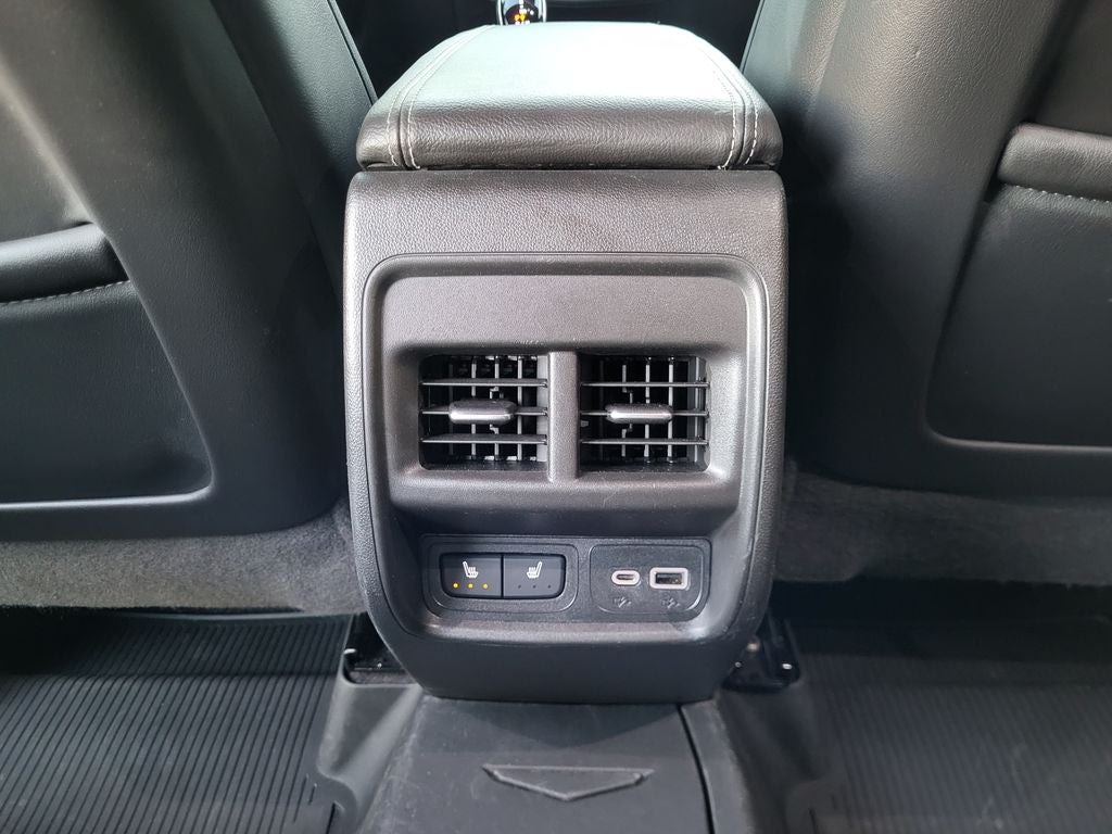 2024 Cadillac XT4 AWD Premium Luxury